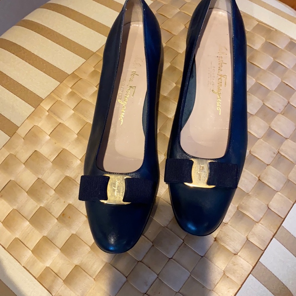 Salvatore Ferragamo Vara shoes🌹